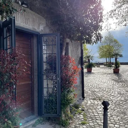 Apartment In Via Del Pescino *
